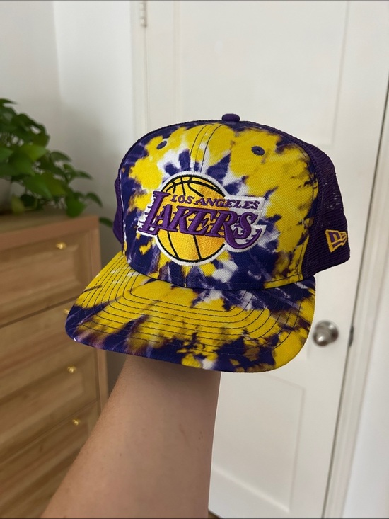 New Era Other - NWOT New Era LA Lakers Snap Back Hat. One size. Excellent condition.